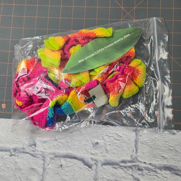 NWT Farm Rio Rainbow Crochet Bikini Top Pink Picnic Green Picnic size Medium - Picture 16 of 16